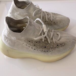 Yeezy Glow’s in the dark Women's Sneakers in Cream